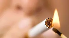 Забраната за пушене на закрито отпада преди зимата