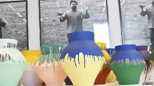 Протестиращ художник счупи ваза за 1 млн. долара