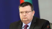 Цацаров нареди да започнат ревизии и разследвания срещу Пеевски, Цв. Василев и Бареков