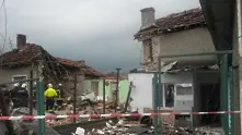 Къща с две момичета се взриви в Севлиево, едното загина