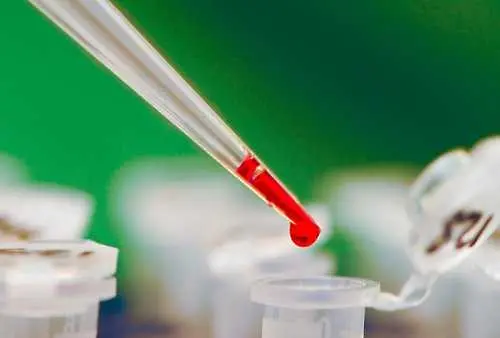Нов кръвен тест открива рак в ранен стадий