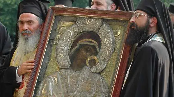Изчезна златен ореол от чудотворната икона на Богородица в Бачковския манастир