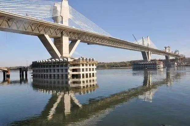 Пускат жп линията Видин-Калафат по Дунав мост 2