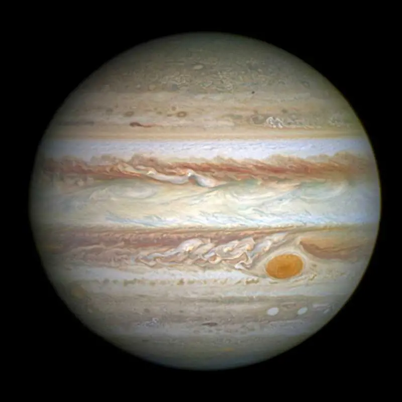 Голямото червено петно на Юпитер се смалява с тревожна бързина