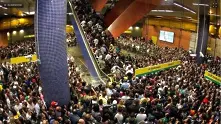 Безсрочна стачка блокира бразилско метро в навечерието на Световното