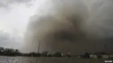 Двойка торнадо унищожи град в Небраска