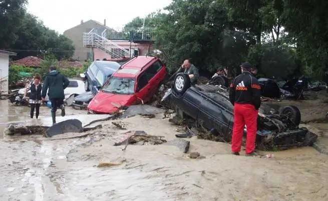 Варна ще подпомогне финансово пострадалите от бедствието в „Аспарухово”