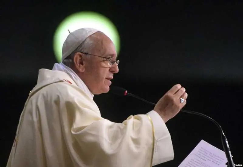 Папата преразглежда позицията на католицизма относно развода