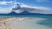 Това видео на изригващ вулкан ще ви накара да подскочите