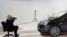 Котката на Лагерфелд се снима в реклама на Opel