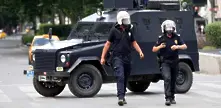 Терористка се взриви в полицейски участък в Истанбул