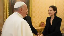 Анжелина Джоли се срещна с папа Франциск