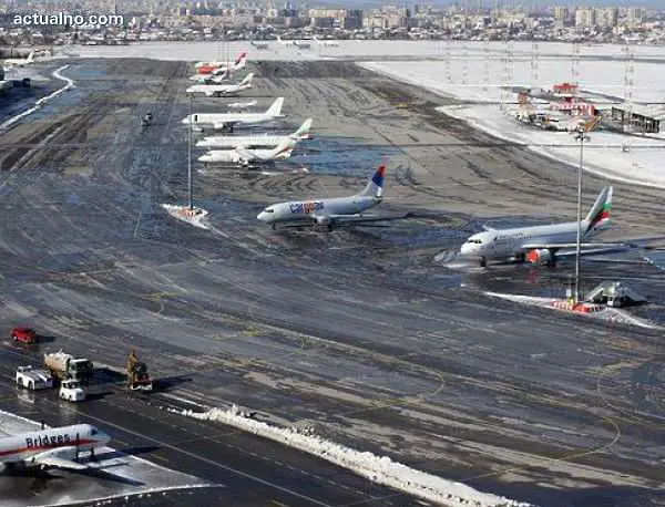Летище София предупреди за възможни закъснения