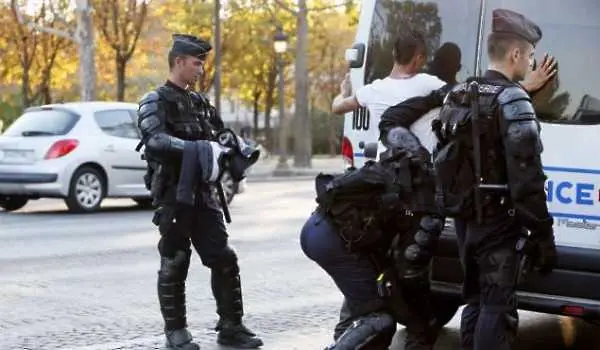 Похитителят от парижкото предградие се предаде