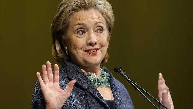 Хилари Клинтън отговори на обвиненията, че не е ползвала служебна поща