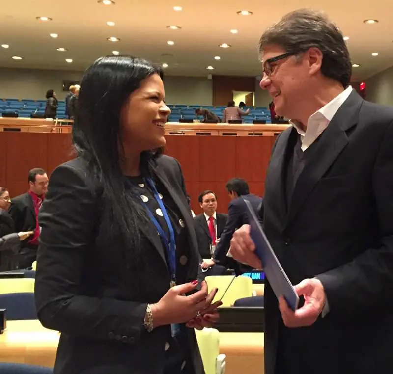 Любимата дъщеря на Уго Чавес дебютира в ООН