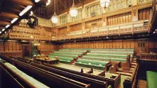 Елизабет II разпусна британския парламент