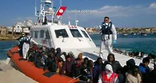 Италианци спасиха над 1500 емигранти за ден