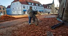 Торнадо връхлетя Северна Германия, един човек загина