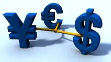 Срив на еврото и скок на долара