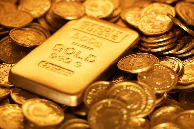 Златото и медта поевтиняха заради силния долар