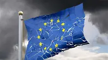 Икономисти: Еврозоната е обречена, независимо от Гърция