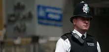 Скотланд Ярд ще уволнява дебелите полицаи