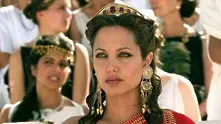Анджелина Джоли става императрица