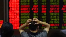 Китайският фондов пазар рухна