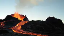 Изригна вулканът Питон де ла Фурнез