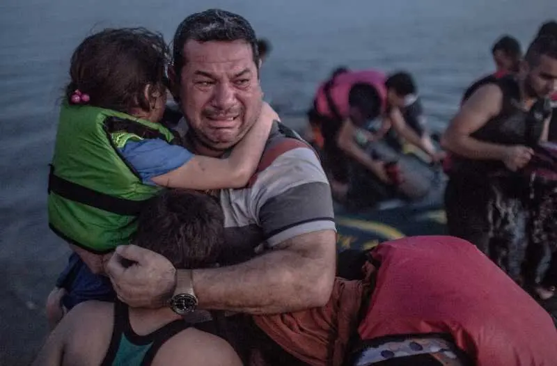 Бежанците са човешки същества. Факт, който често забравяме