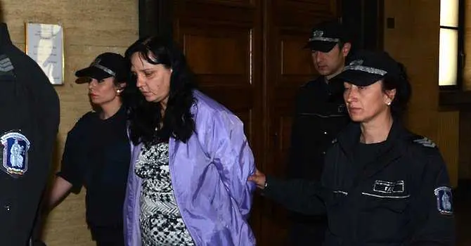 Пуснаха акушерката Емилия Ковачева под домашен арест