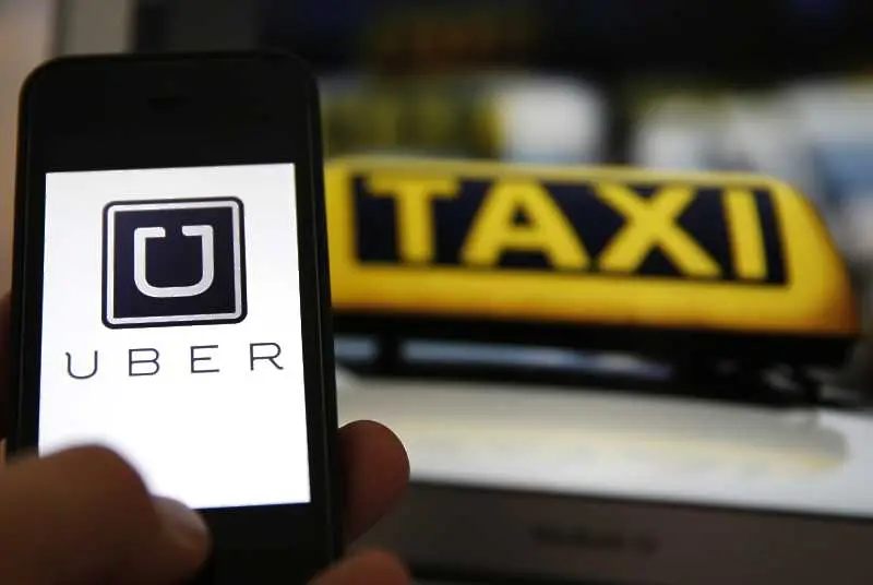 Тръгна онлайн петиция срещу спирането на Uber в София