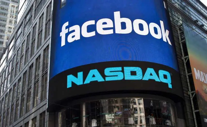 Цената на акциите на Facebook пада заради честите прекъсвания