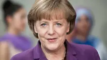 Меркел: Германия няма да спре да дава убежище на бежанците