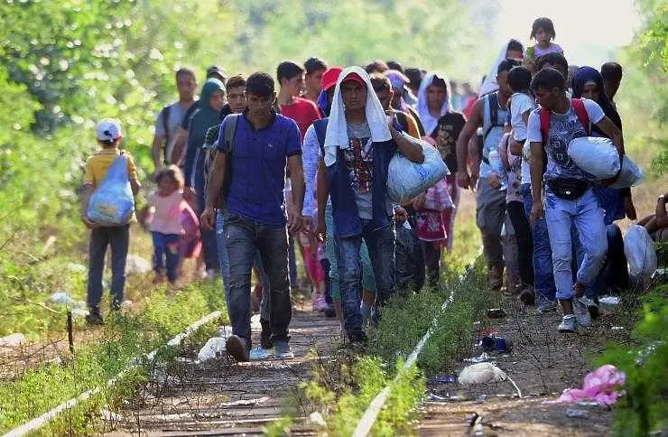 Словения въвежда извънредни мерки по границата с Хърватия заради мигрантската вълна