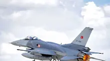 Турски Ф-16 са свалили боен самолет до границата със Сирия