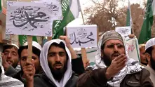 Ислямисти обявиха съюз срещу кръстоносна Франция