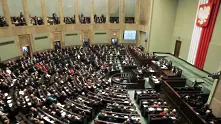 Полша въвежда данък за банките и застрахователите