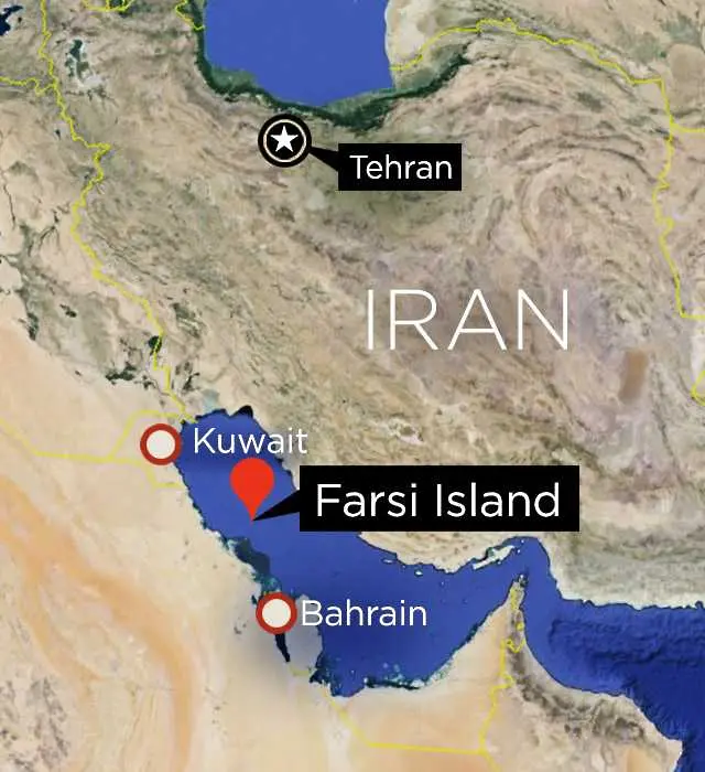 Иран задържа два малки военни кораба на САЩ 