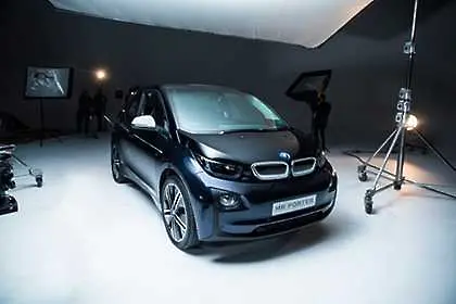 BMW пуска лимитирана серия електромобили