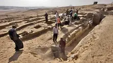 Археолози откриха лодка на 4500 г. до египетска гробница