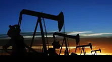 Иран подкрепи замразяването на добивите, петролът поскъпна леко