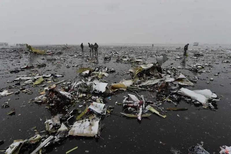 Оглеждат повторно мястото на самолетната катастрофа в Русия