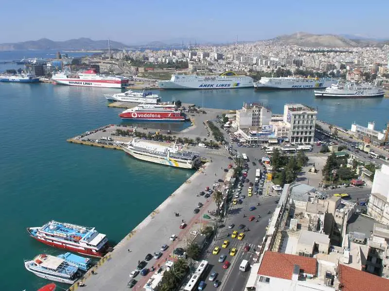 Гърция продаде пристанище „Пирея”