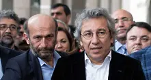 Двама турски журналисти отиват на съд за държавна измяна