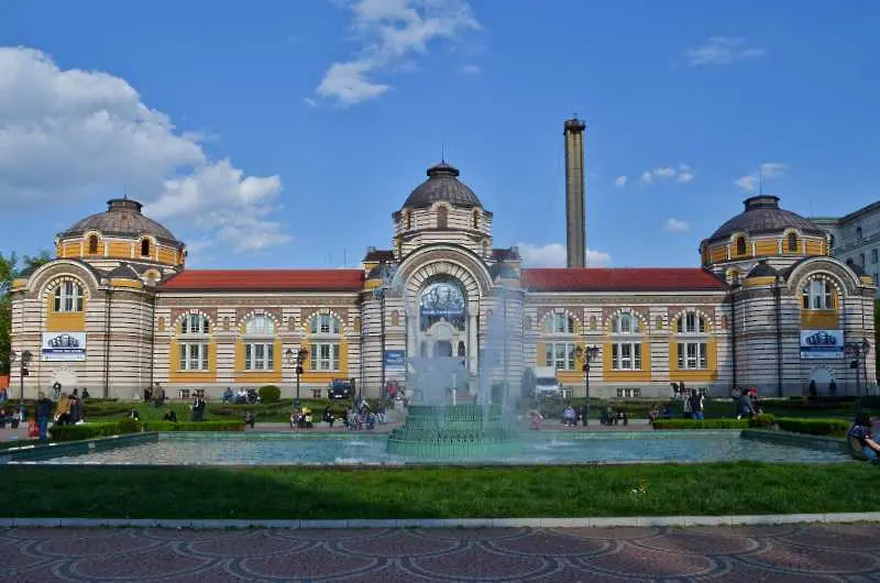 Пускат фонтаните в София