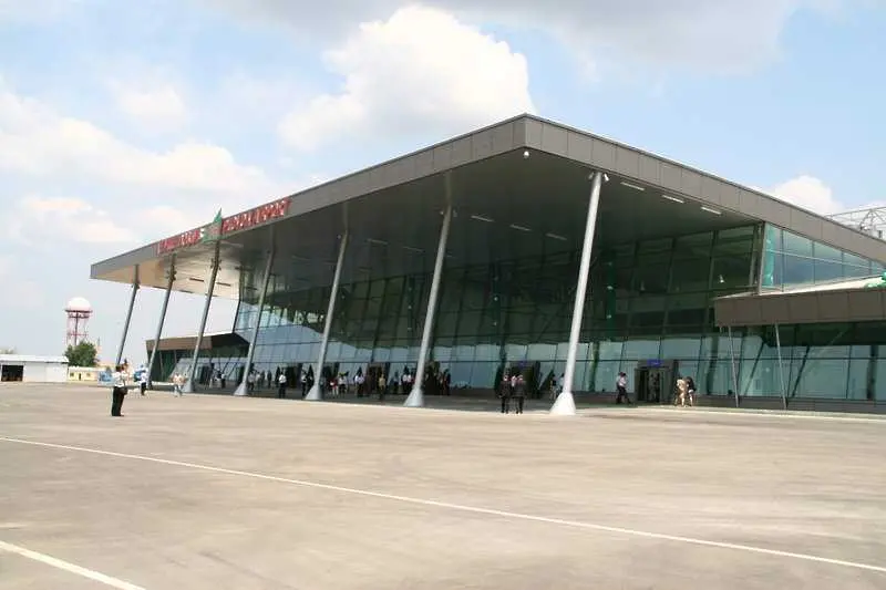 Тръгна процедура за отдаване на летище Пловдив на концесия