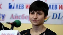Стойка Петрова започна с победа на Световното по бокс в Астана