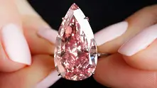 Розов диамант бе продаден на космическа цена